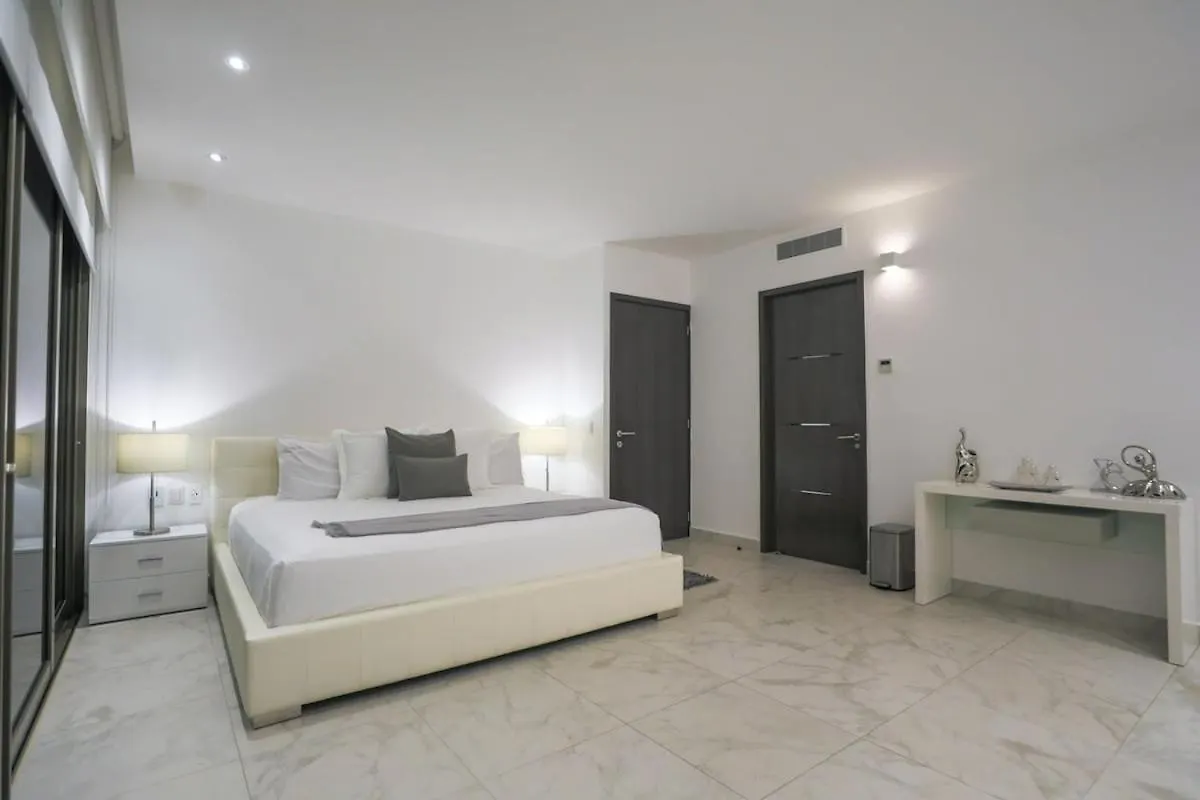 Luxury 3Br Apt, Wifi 1Gb, Laundry, Pools, Gym Cancun Apartment